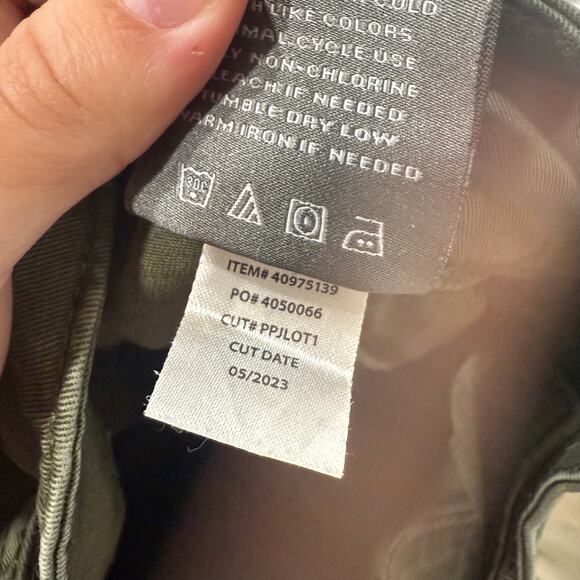 Torrid Perfect Relaxed Utility Crop Pant Deep Depths Olive Green Size 18 - Picture 9 of 9